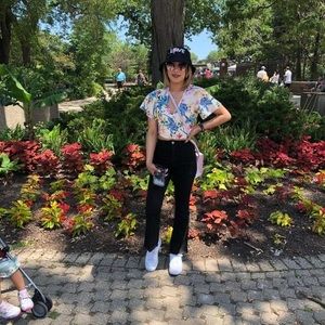 Meet your Posher, Aracelys